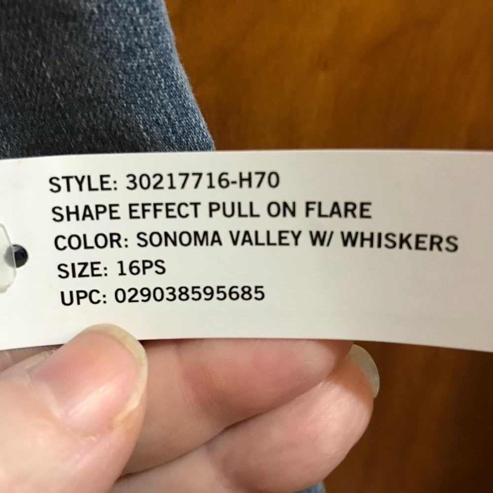 Gloria Vanderbilt 16P Boot-cut Jeans - Picture 7 of 7